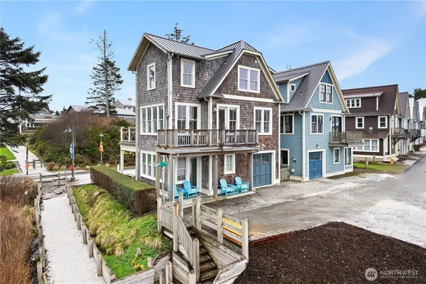 $1,759,000 | 78 Pacifica Lane, Pacific Beach, WA 98571