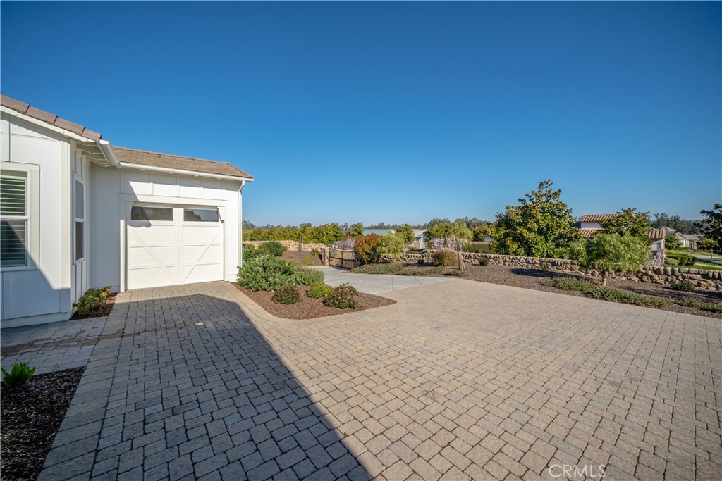 1541 Mesa Road Nipomo, CA 93444 - Photo 60 of 70 a view of a street with a house