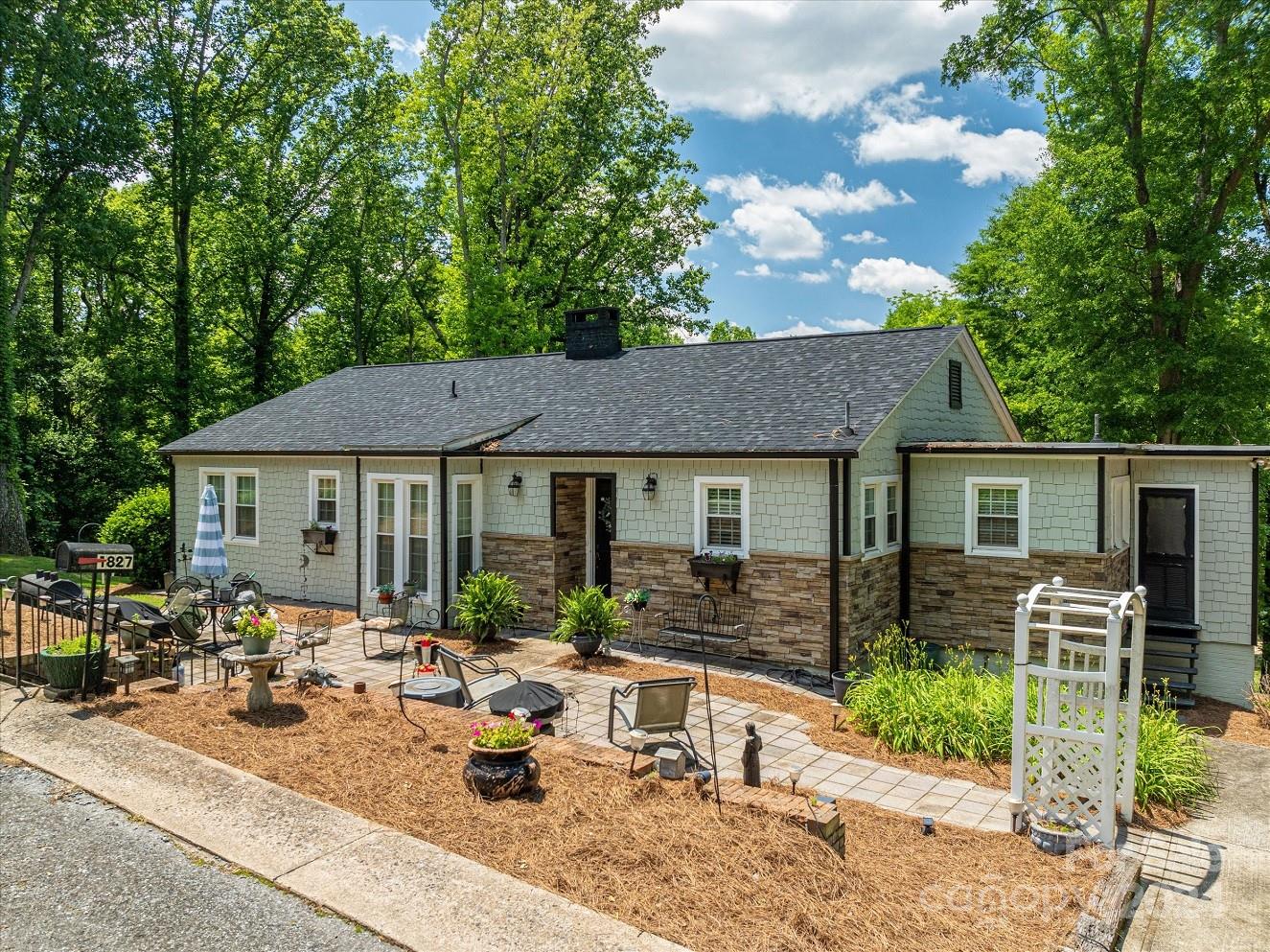 1827 Randolph Road Shelby, NC 28150 - Photo 2 of 46 Gallery Image 2