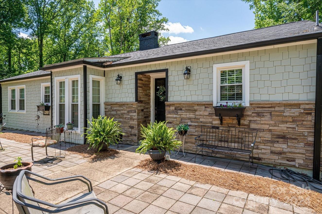 1827 Randolph Road Shelby, NC 28150 - Photo 3 of 46 Gallery Image 3