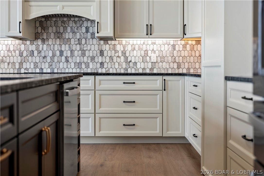 1356 Duckhead Road Lake Ozark, MO 65049 - Photo 22 of 99 Custom Amish Cabinetry from Arthur IL is stunning!
