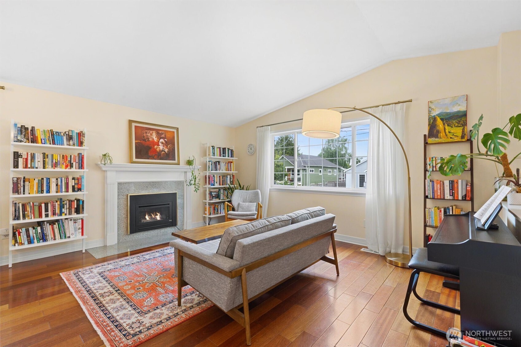 3238 Walnut Avenue Southwest Seattle, WA 98116 - Photo 5 of 40