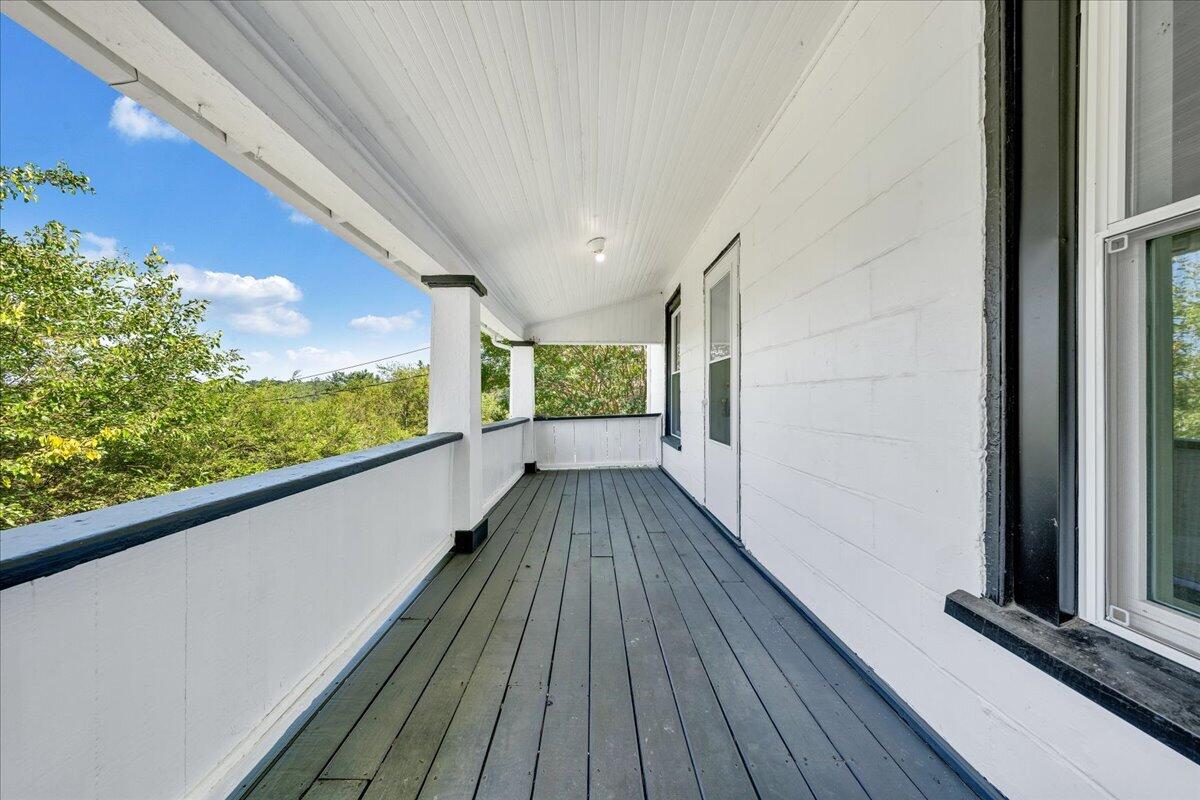 4331 Yellow Mountain Road Roanoke, VA 24014 - Photo 3 of 32 03-MIB01721
