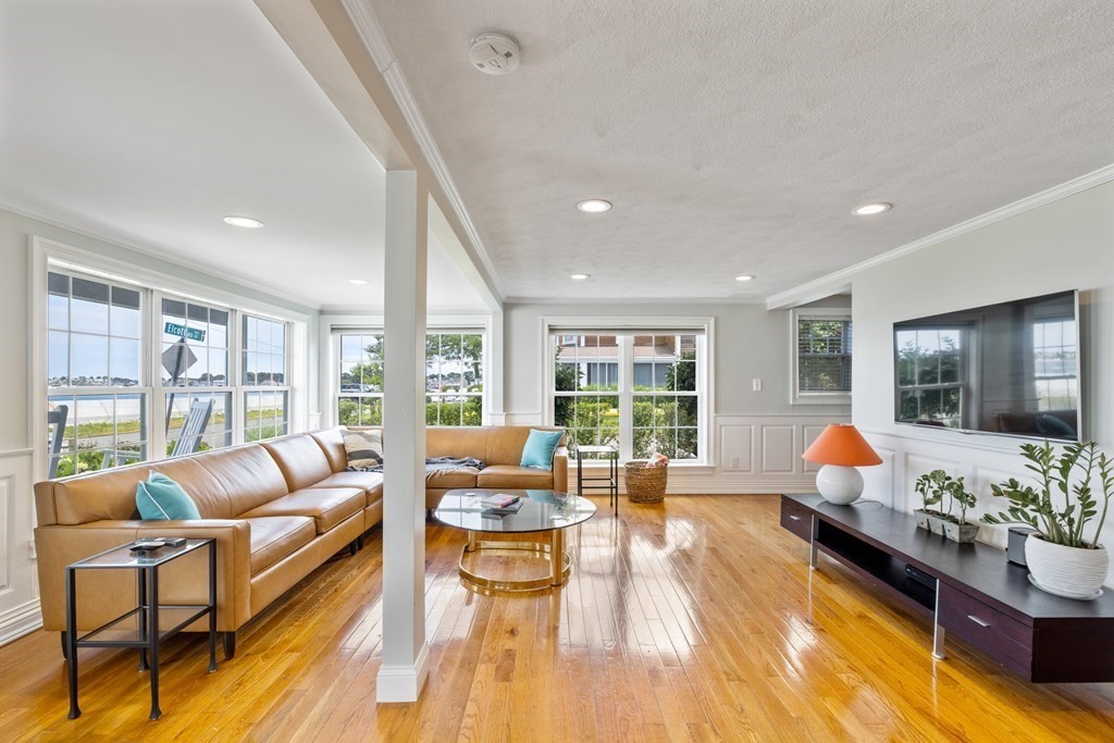 17 Post Island Road Quincy, MA 02169 - Photo 14 of 28 Gallery Image 14