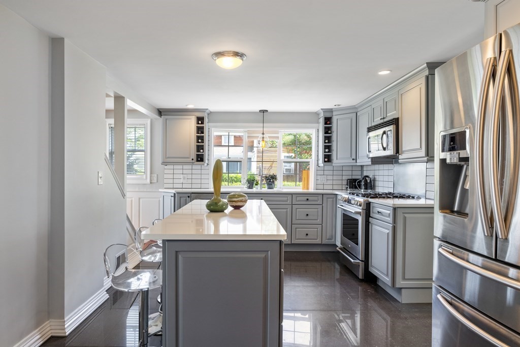 17 Post Island Road Quincy, MA 02169 - Photo 17 of 28 Gallery Image 17