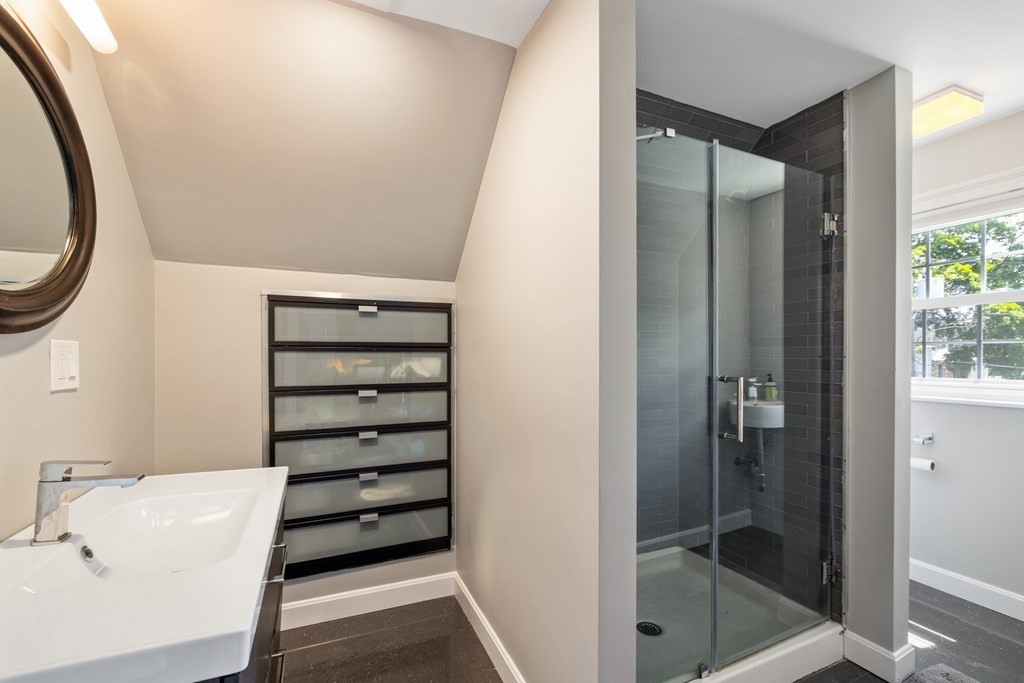 17 Post Island Road Quincy, MA 02169 - Photo 20 of 28 Gallery Image 20