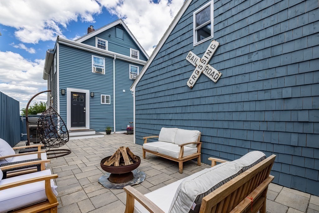 17 Post Island Road Quincy, MA 02169 - Photo 7 of 28 Gallery Image 7