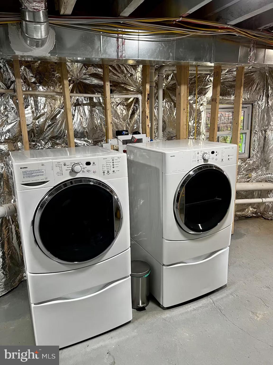 5 East 27th Street Baltimore, MD 21218 - Photo 29 of 34 a utility room with dryer and washer
