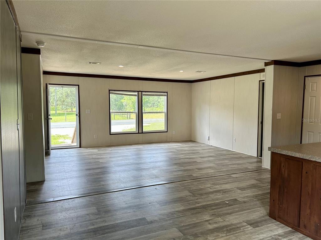 11231 Northeast 60th Street Bronson, FL 32621 - Photo 7 of 14