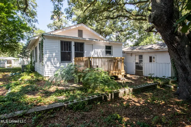 $247,000 | 258 Querens Avenue, Biloxi, MS 39530
