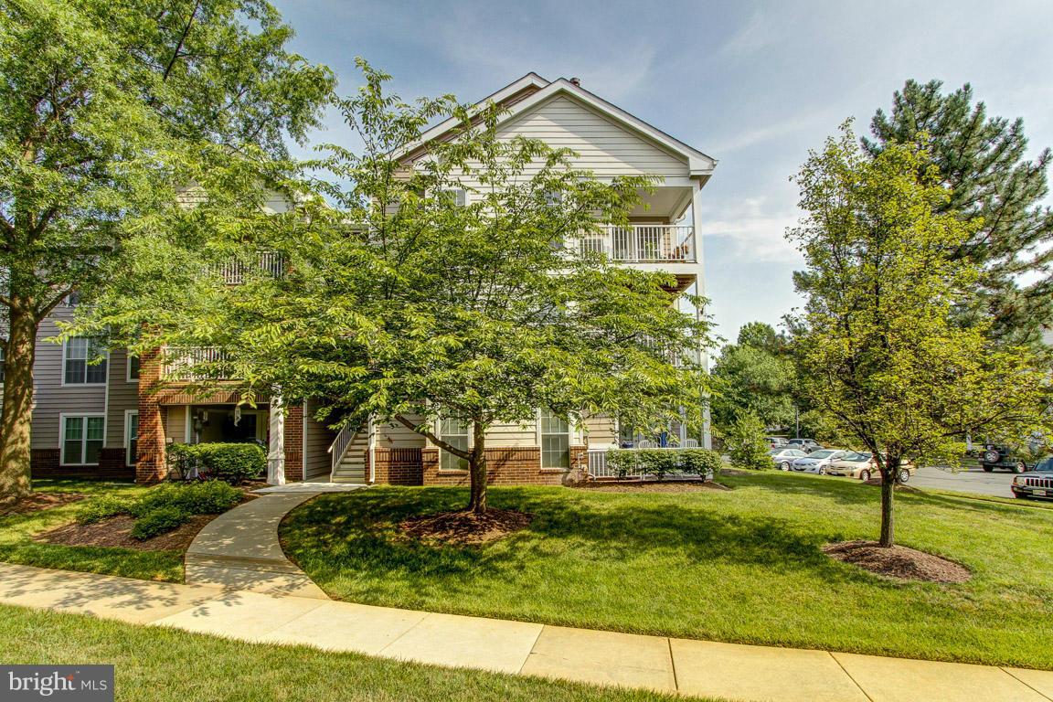 20951 Timber Ridge Terrace, Unit 201 Ashburn, VA 20147 - Photo 22 of 27 Exterior (General)