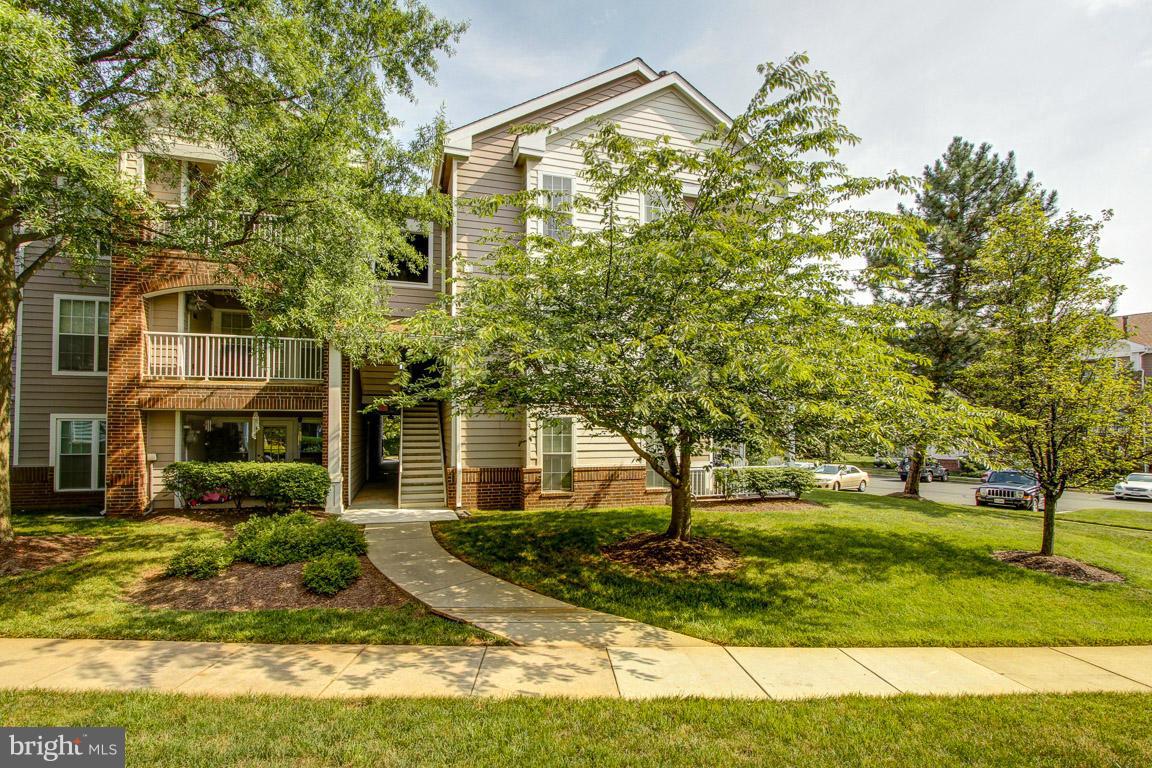 20951 Timber Ridge Terrace, Unit 201 Ashburn, VA 20147 - Photo 23 of 27 Exterior (General)