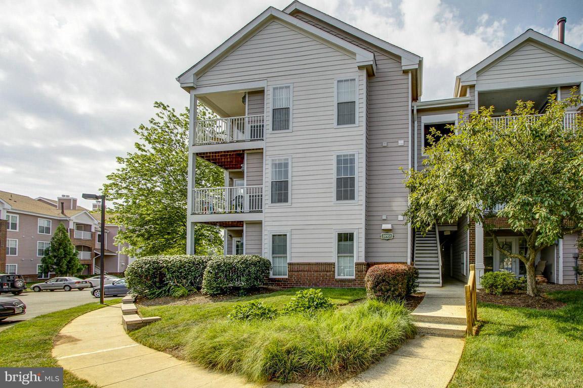 20951 Timber Ridge Terrace, Unit 201 Ashburn, VA 20147 - Photo 24 of 27 Exterior (General)