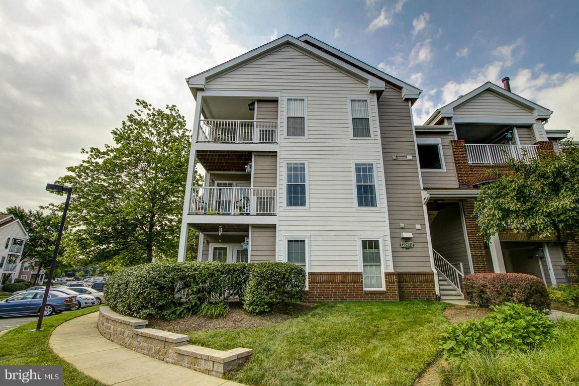 20951 Timber Ridge Terrace, Unit 201 Ashburn, VA 20147 - Photo 25 of 27 Exterior (General)