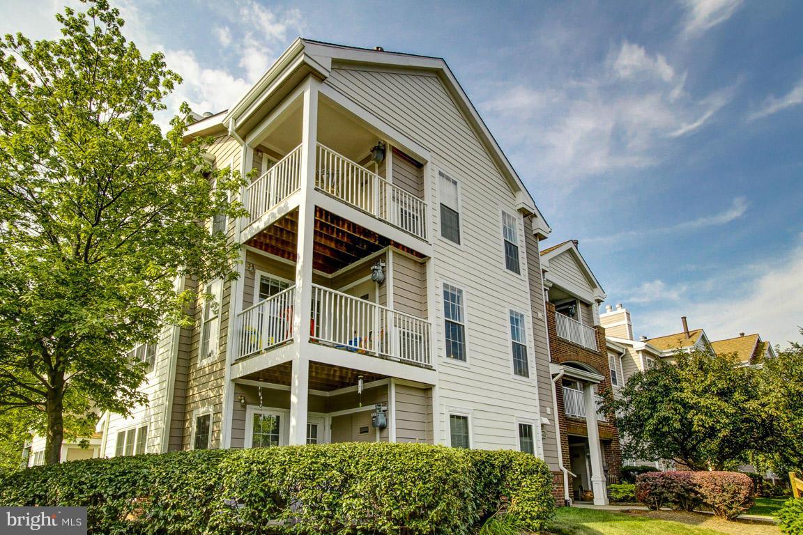 20951 Timber Ridge Terrace, Unit 201 Ashburn, VA 20147 - Photo 26 of 27 Exterior (General)