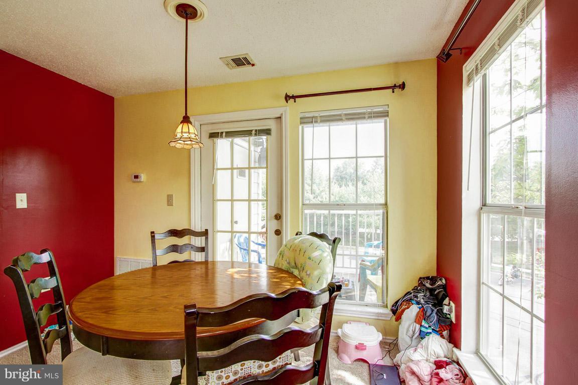 20951 Timber Ridge Terrace, Unit 201 Ashburn, VA 20147 - Photo 4 of 27 Living Room
