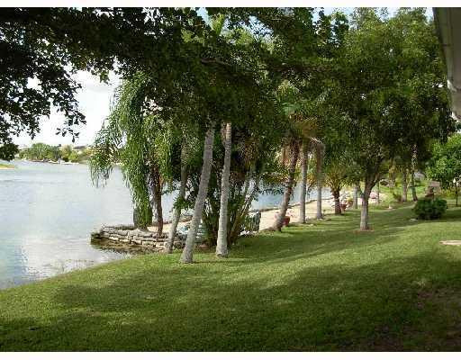 1460 Egret Road Homestead, FL 33035 - Photo 3 of 16 View