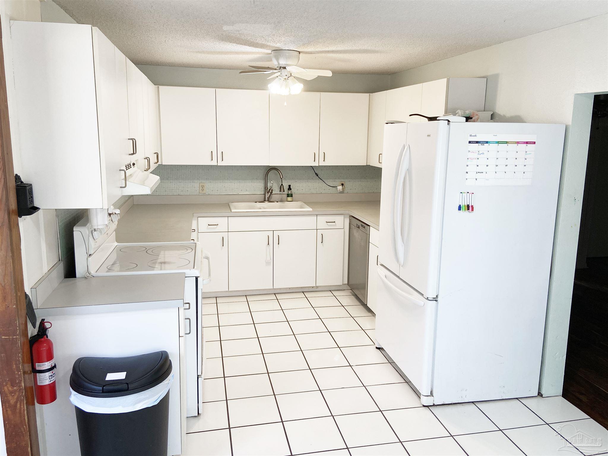 1200 Wilson Avenue Pensacola, FL 32507 - Photo 13 of 33