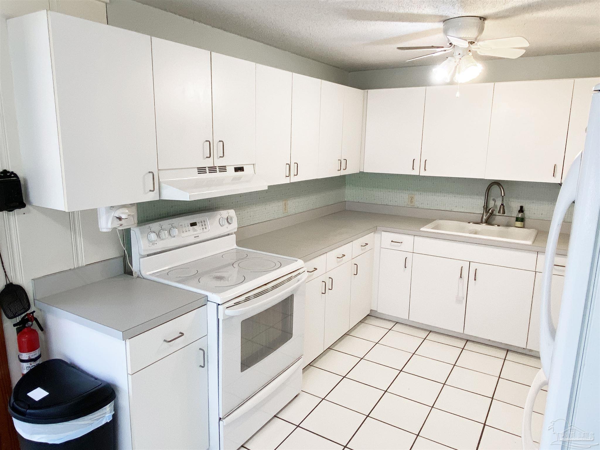 1200 Wilson Avenue Pensacola, FL 32507 - Photo 14 of 33