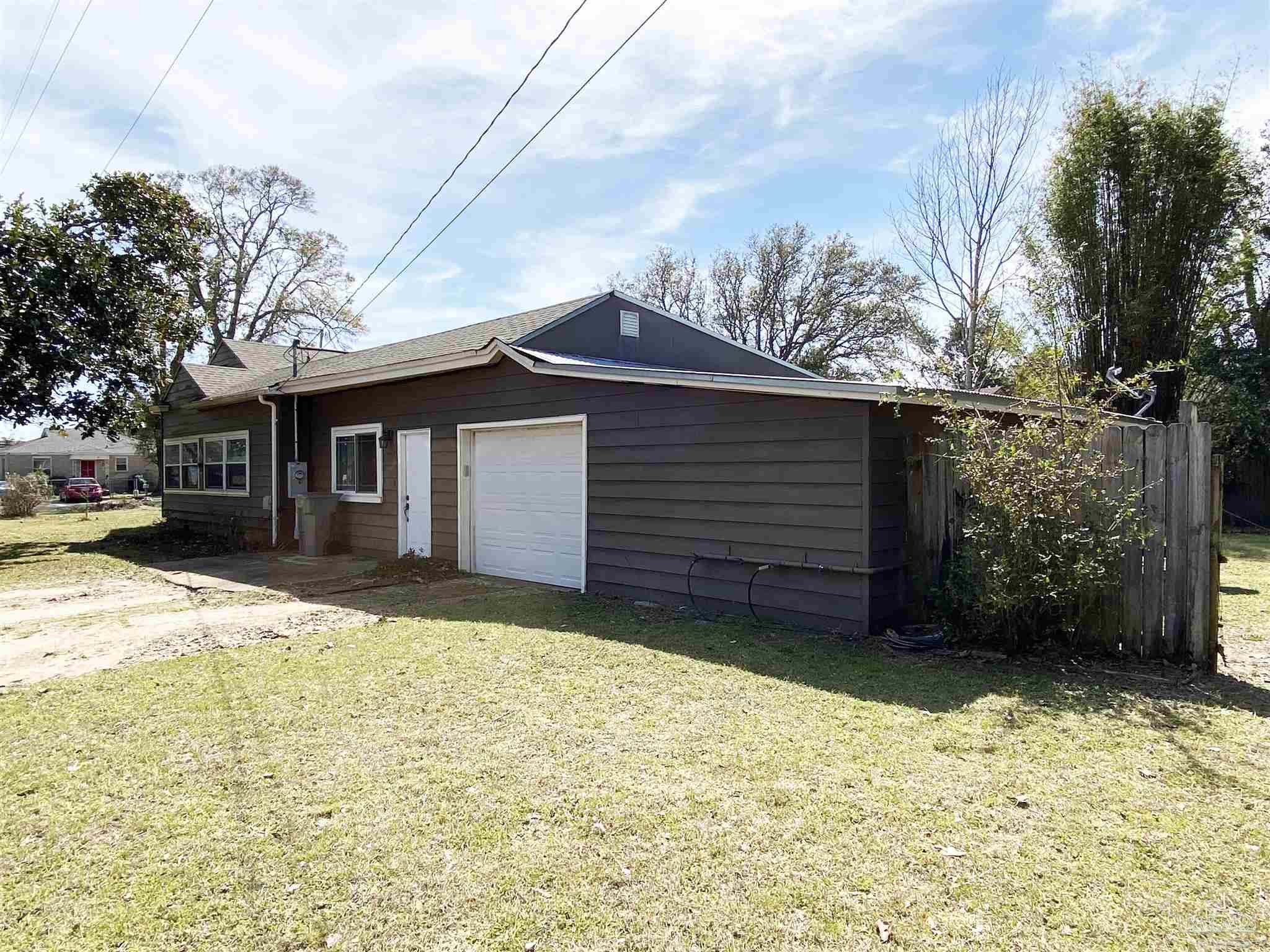 1200 Wilson Avenue Pensacola, FL 32507 - Photo 3 of 33