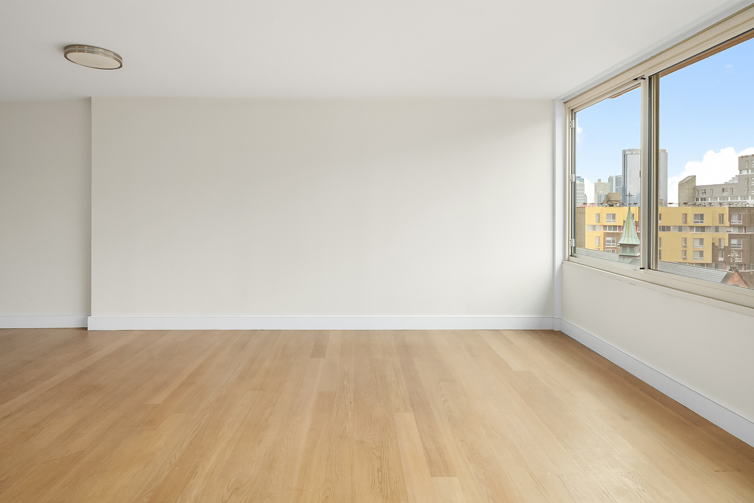 555 Main Street, Unit 805 Manhattan, NY 10044 - Photo 2 of 24