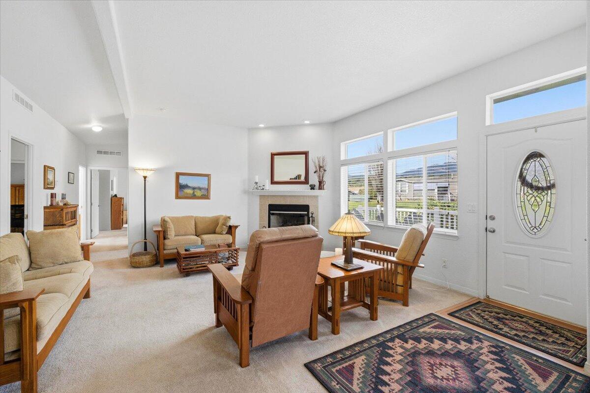 340 Old Mill Road, Unit 242 Santa Barbara, CA 93110 - Photo 27 of 29 Living Rm to Hallway