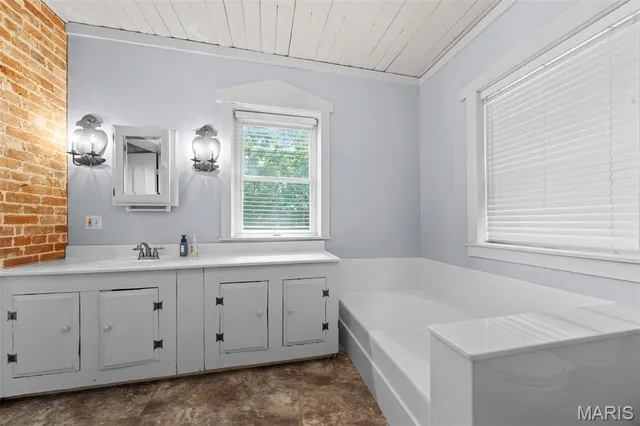 $675,000 | 205 East 8th Street, Hermann, MO 65041