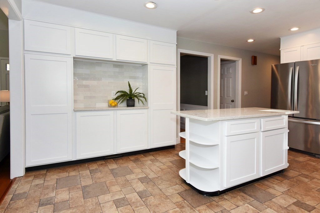 256 Stearns Road Marlborough, MA 01752 - Photo 18 of 40 Gallery Image 18