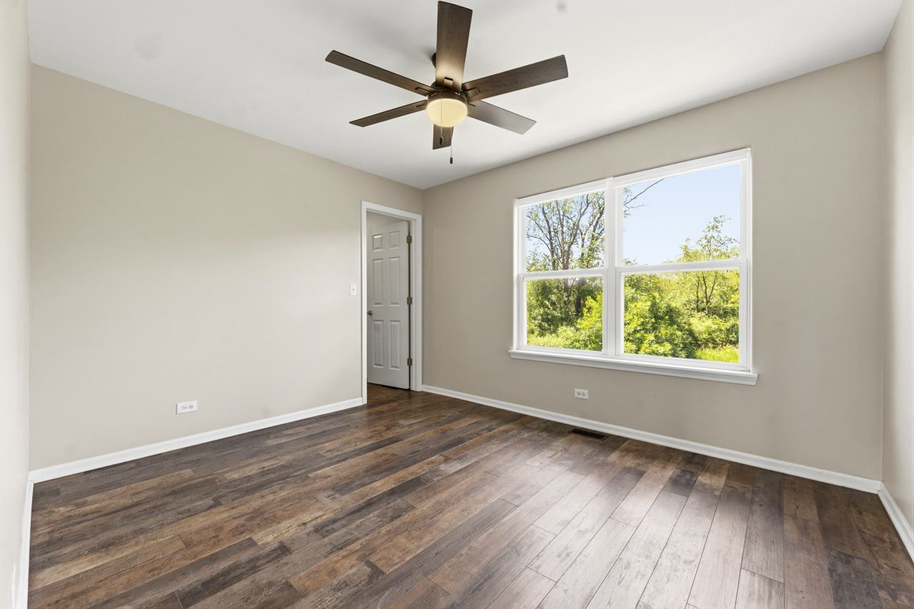 32804 Bending Creek Road Lakemoor, IL 60051 - Photo 33 of 46