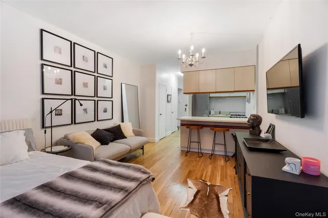 $2,950 | 444 East 87th Street, Unit 3E | Upper East Side