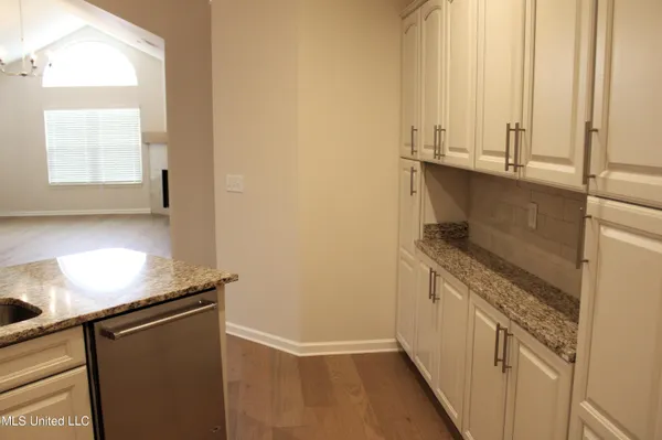 $314,900 | 8649 Parkview Oaks Circle, Olive Branch, MS 38654