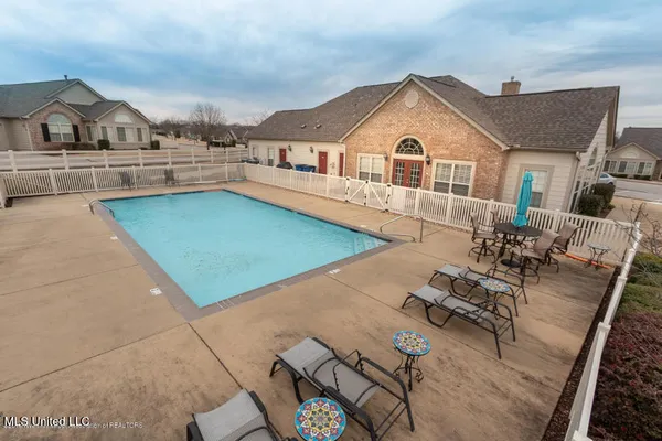 $314,900 | 8649 Parkview Oaks Circle, Olive Branch, MS 38654