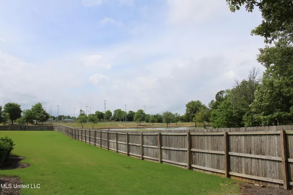 $314,900 | 8649 Parkview Oaks Circle, Olive Branch, MS 38654