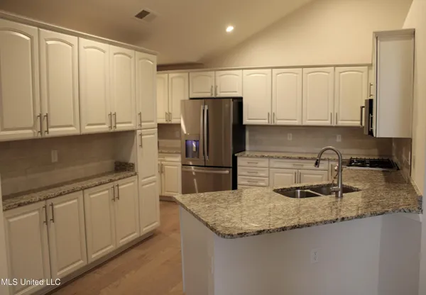 $314,900 | 8649 Parkview Oaks Circle, Olive Branch, MS 38654