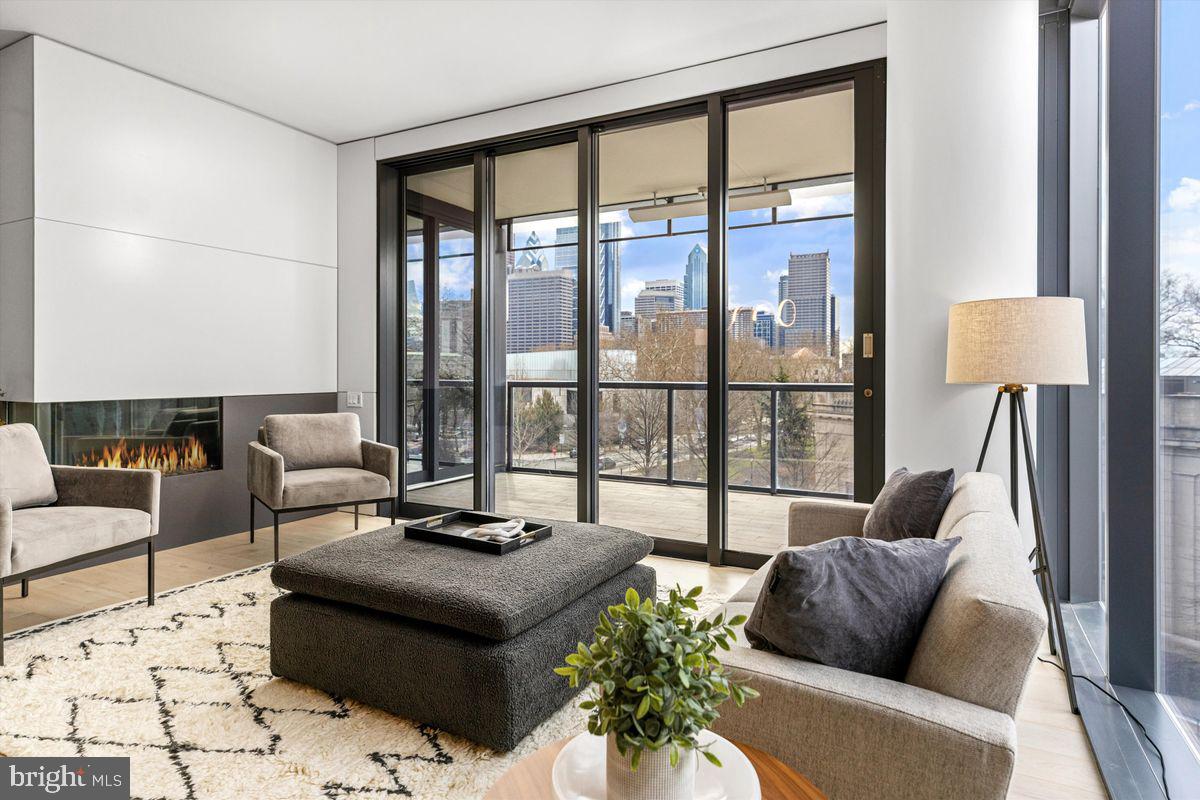 2100 Hamilton Street, Unit 3B Philadelphia, PA 19130 - Photo 3 of 27