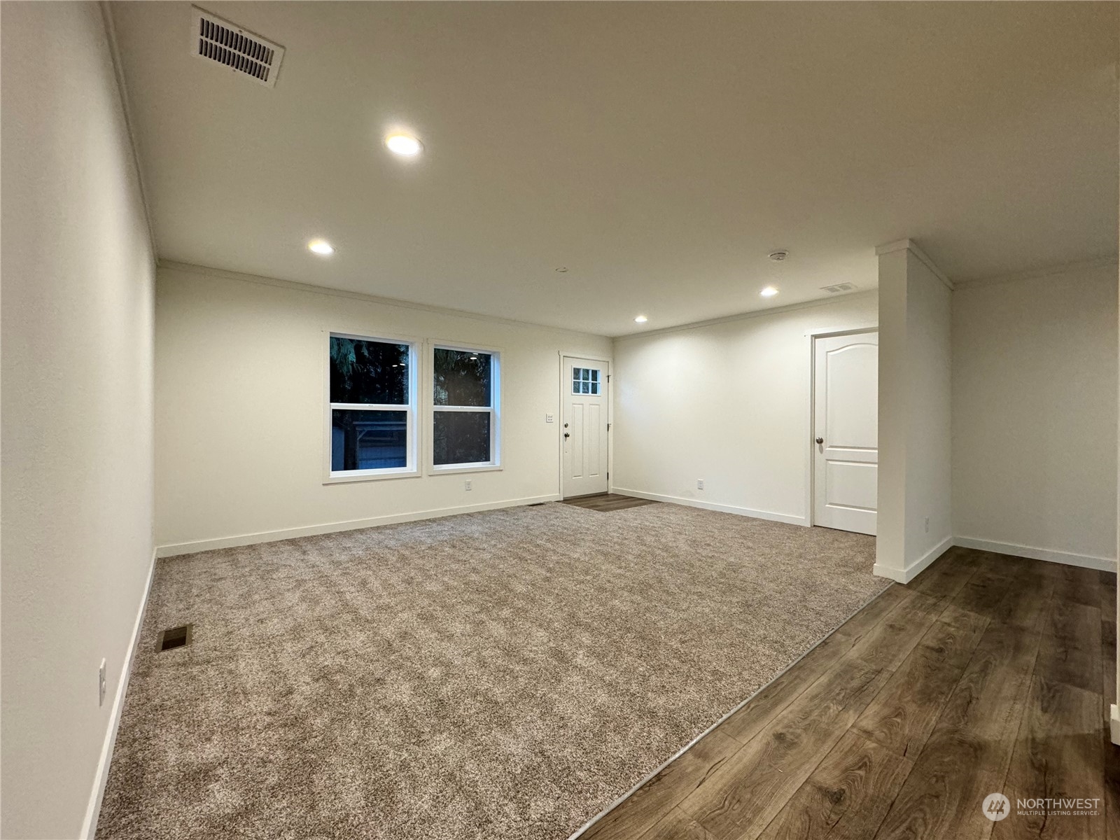 122 Ward Road Longview, WA 98632 - Photo 4 of 21 a view of an empty room