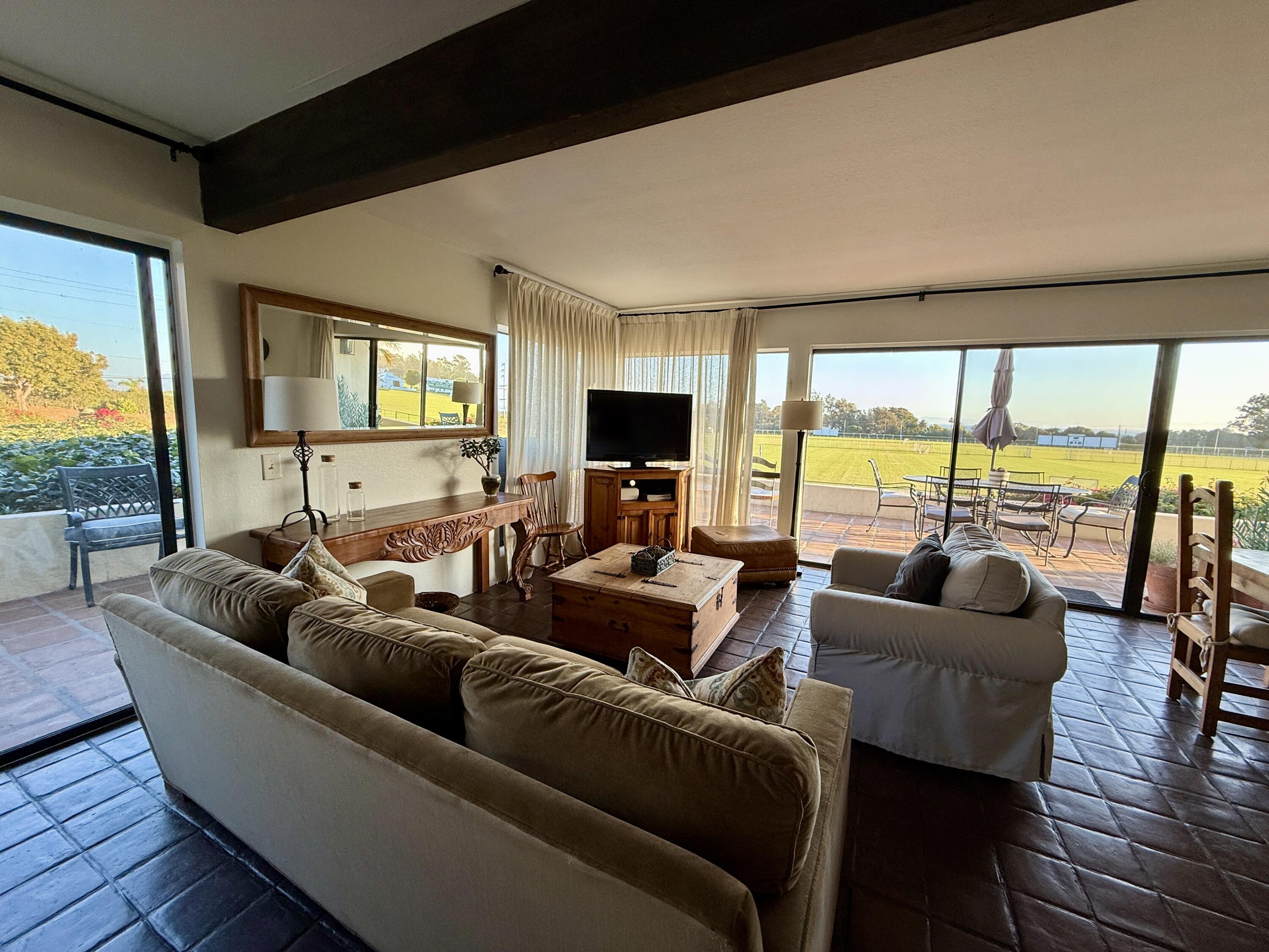 3375 Foothill Road, Unit 511 Carpinteria, CA 93013 - Photo 2 of 13 Living Room