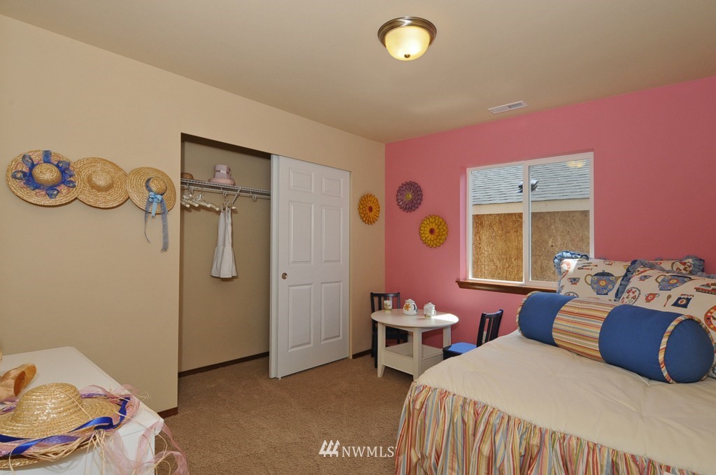 11049 Southeast 184th Place Renton, WA 98055 - Photo 12 of 14