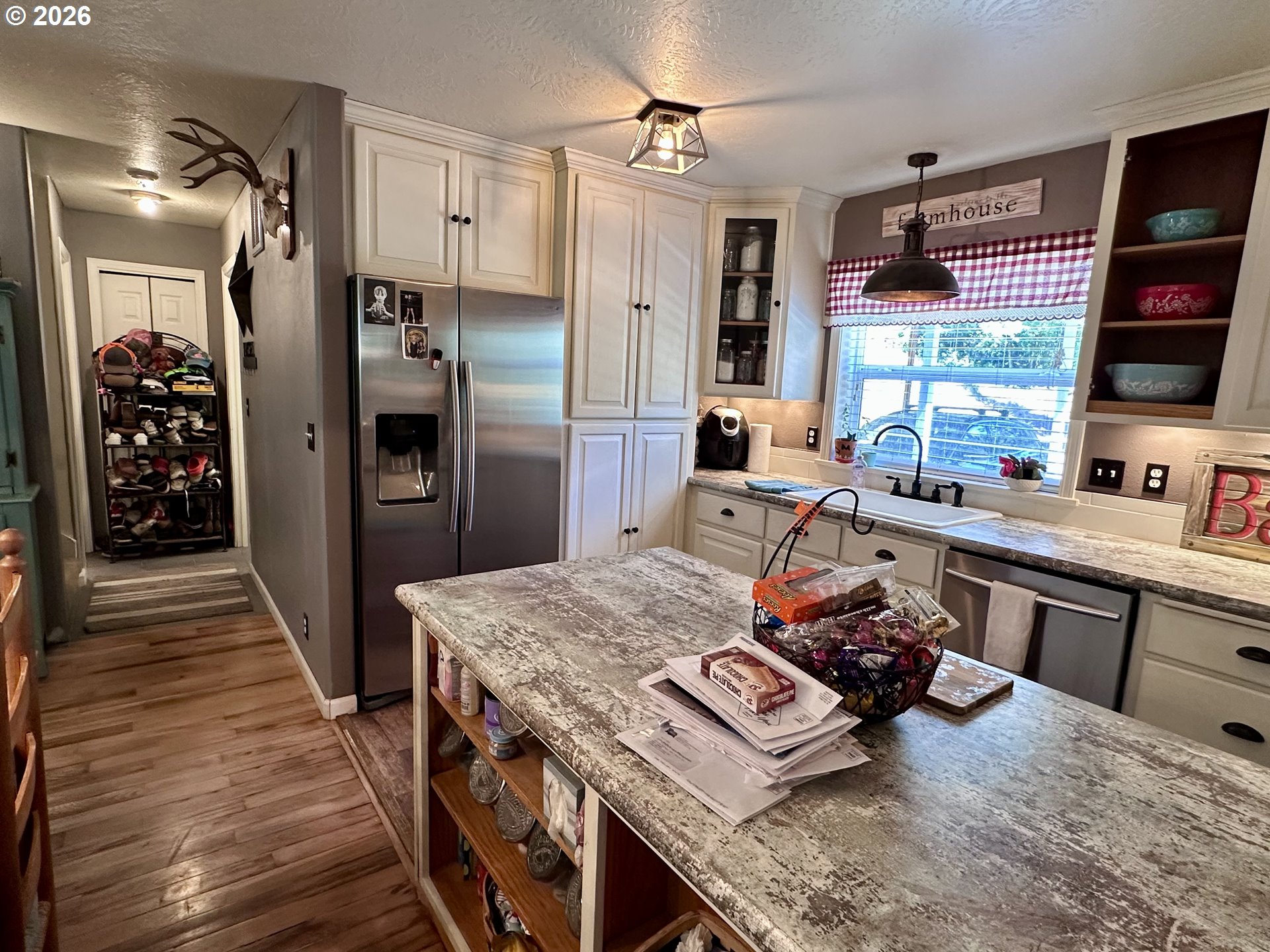37303 Wallace Creek Road Springfield, OR 97478 - Photo 7 of 45 Kitchen