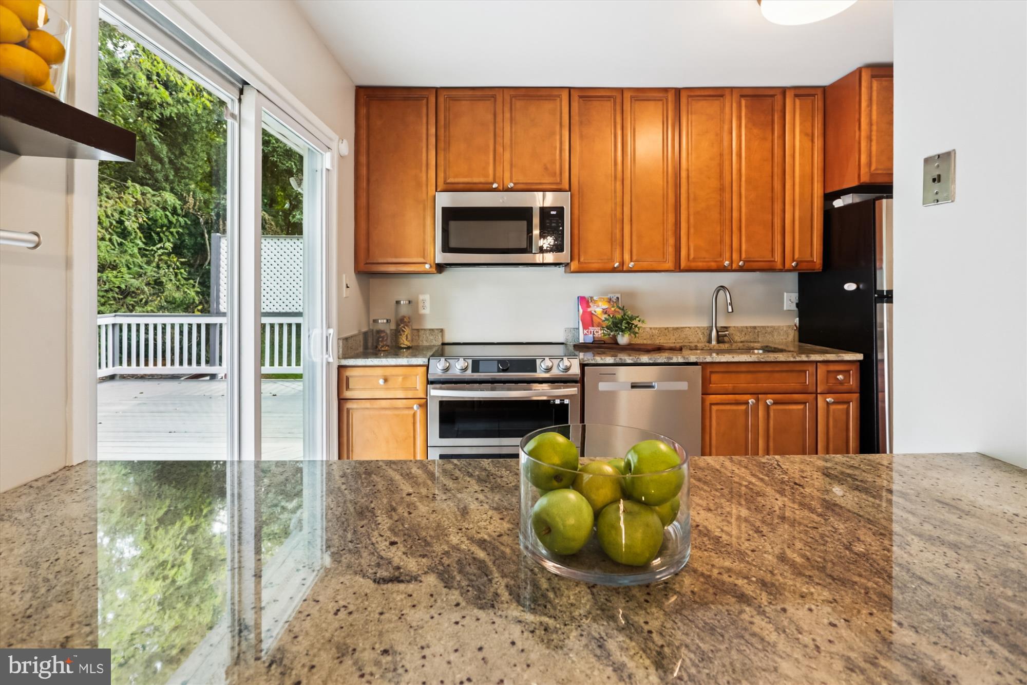 10105 Meredith Avenue Silver Spring, MD 20910 - Photo 15 of 76