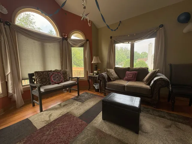 a en suite bathroom with a sink and a mirror
