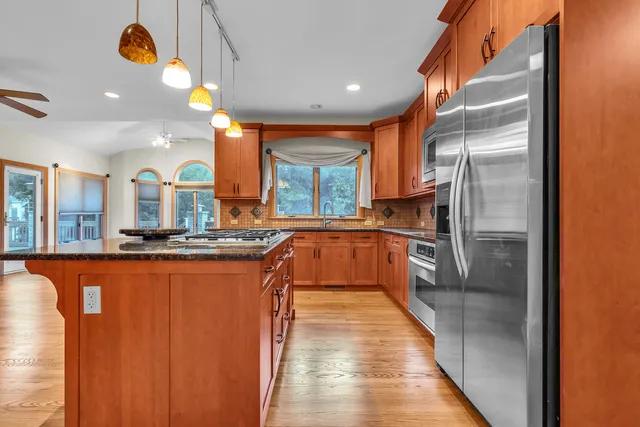 $919,000 | 15220 Arbor Drive, Orland Park, IL 60467