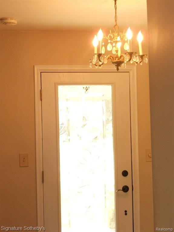 20910 Andover Road Southfield, MI 48076 - Photo 18 of 22 Stunning Entry Door.JPG