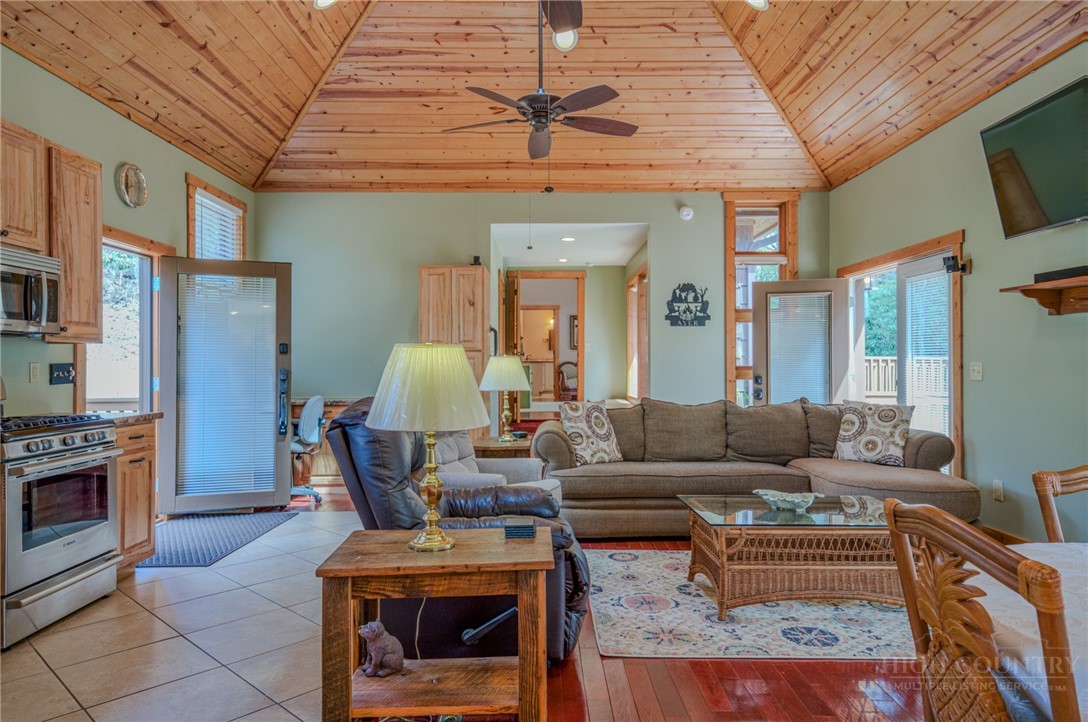 426 Cook Town Road Bakersville, NC 28705 - Photo 12 of 50