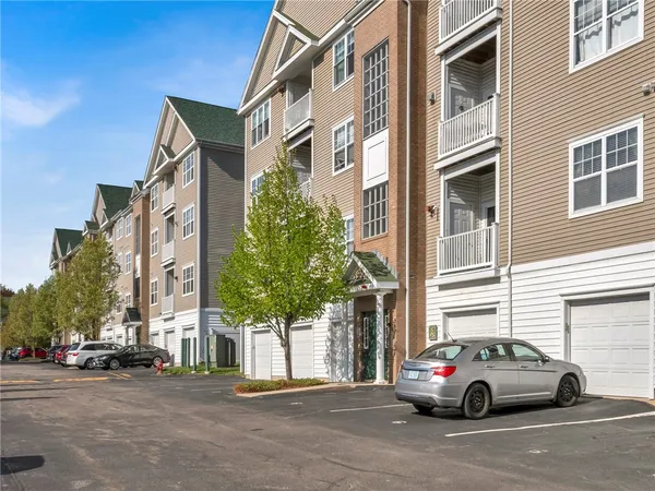 $280,000 | 96 Mill Street, Unit 303, Woonsocket, RI 02895