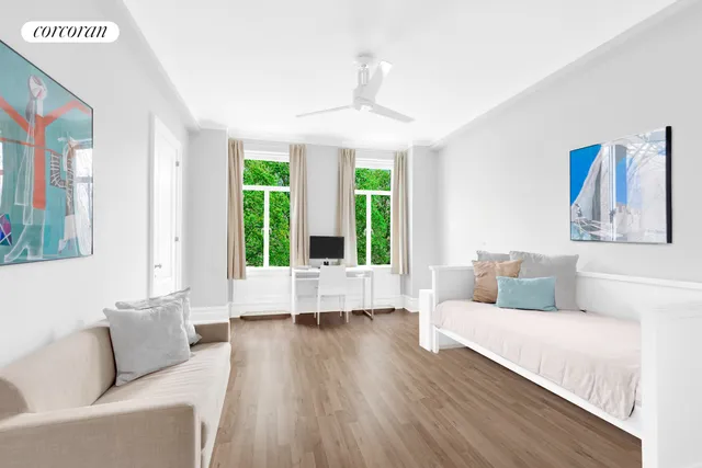 $8,500,000 | 211 Central Park West, Unit 4G | Upper West Side