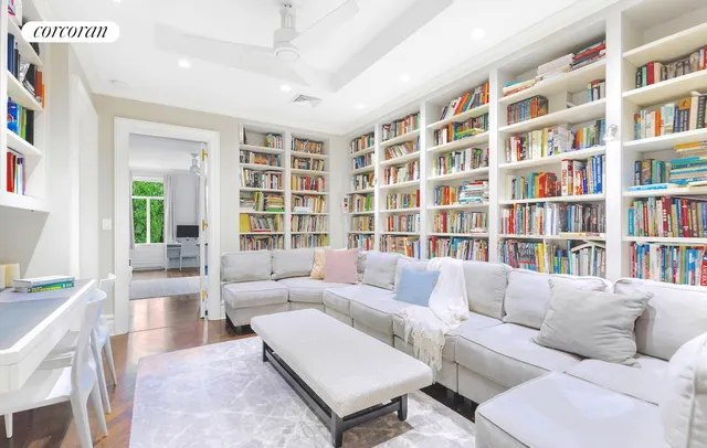 $8,500,000 | 211 Central Park West, Unit 4G | Upper West Side