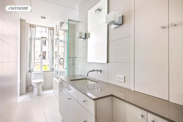 $8,500,000 | 211 Central Park West, Unit 4G | Upper West Side