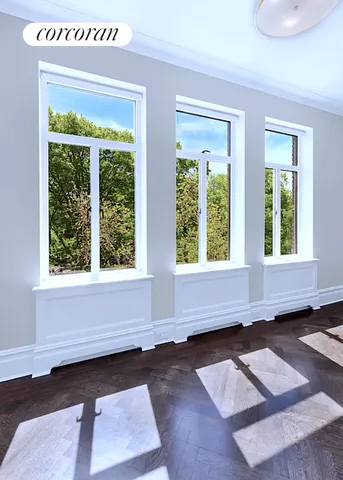 $8,500,000 | 211 Central Park West, Unit 4G | Upper West Side