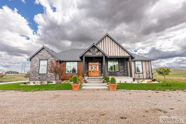 $999,000 | 161 Snake River Drive, American Falls, ID 83211